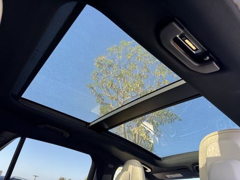 New 2026 Mercedes-Benz GLC 300 4MATIC image 3