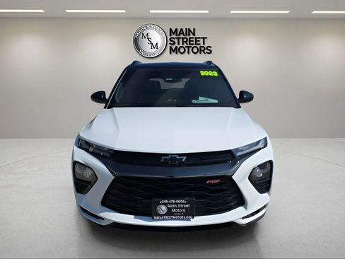 Used 2023 Chevrolet TrailBlazer RS w/ Sun and Liftgate Package image 8