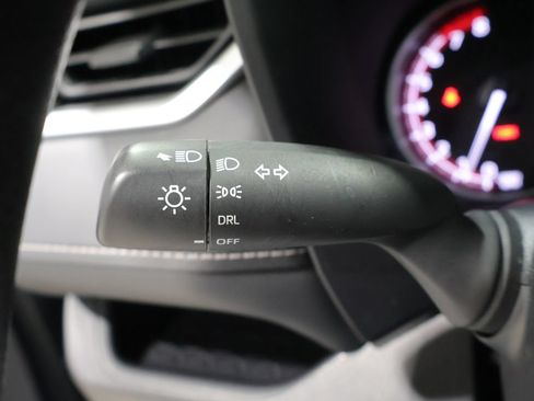 Used 2025 Toyota RAV4 LE AWD/4WD image 36