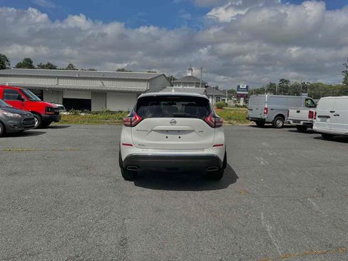 Used 2018 Nissan Murano S image 6