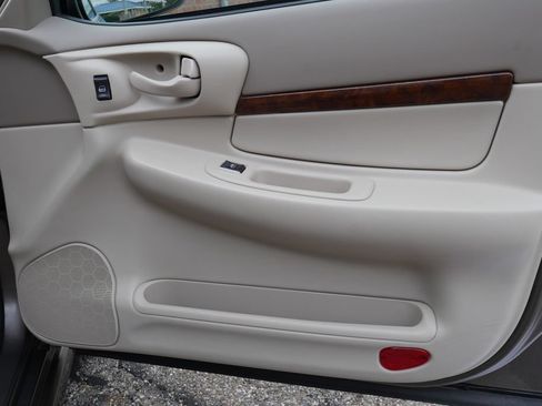 Used 2002 Chevrolet Impala LS w/ Seating Comfort Pkg FWD image 15