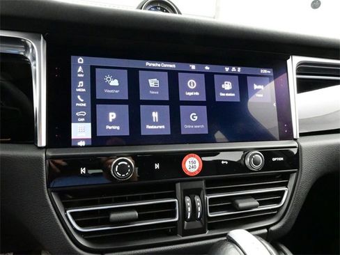 Certified 2023 Porsche Macan S image 10