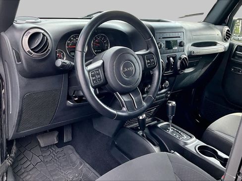 Used 2016 Jeep Wrangler Unlimited Sport w/ Quick Order Package 24S AWD/4WD image 16