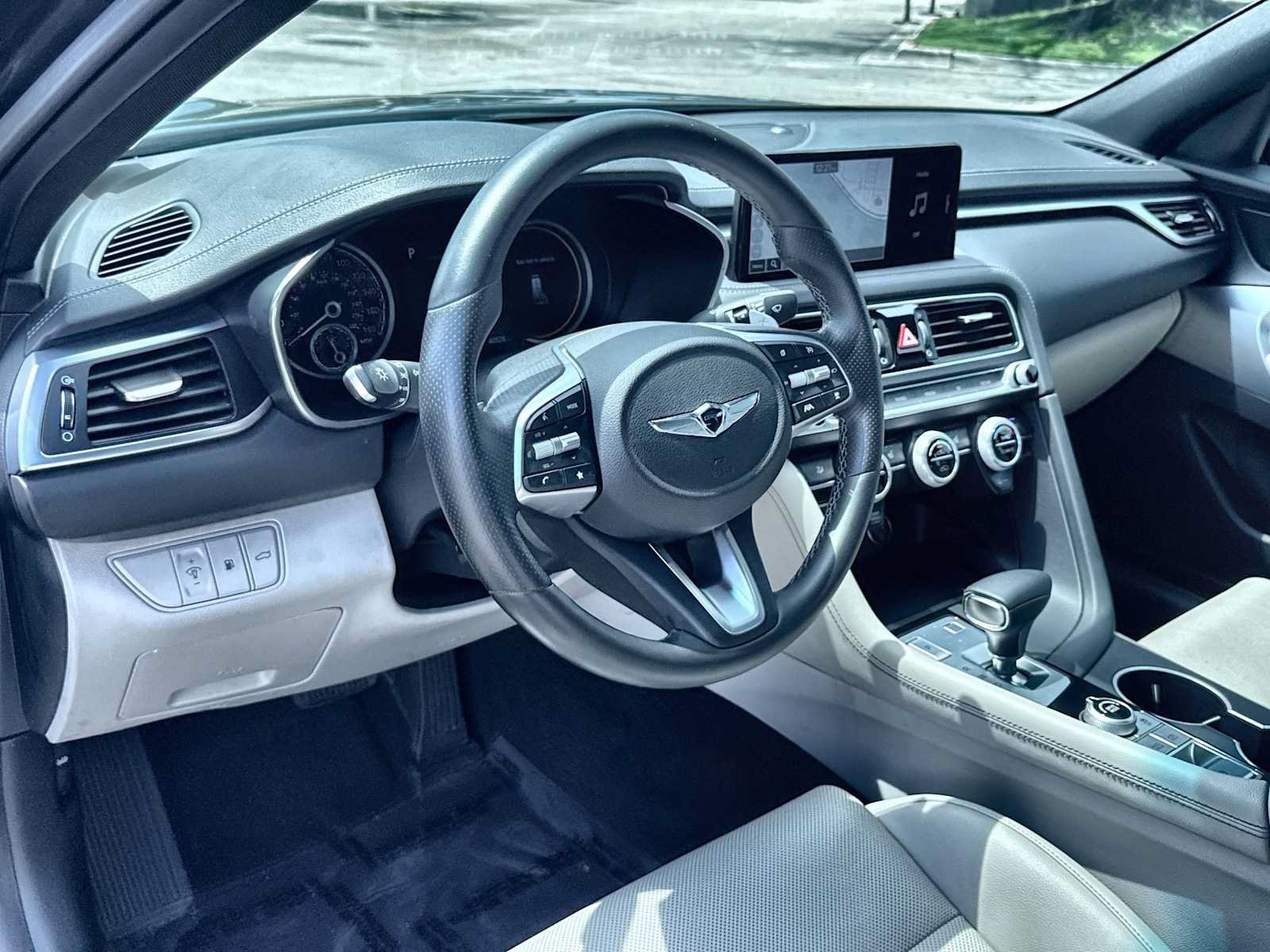 Used 2023 Genesis G70 2.0T RWD image 13
