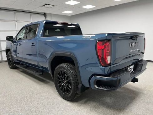 Used 2024 GMC Sierra 1500 Elevation w/ LPO, Elevation Black Package AWD/4WD image 8