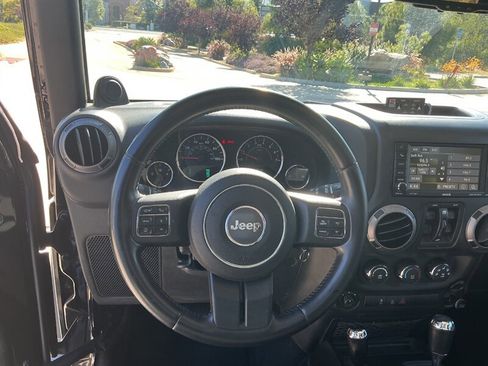 Used 2014 Jeep Wrangler Unlimited Sport w/ Quick Order Package 24S AWD/4WD image 19