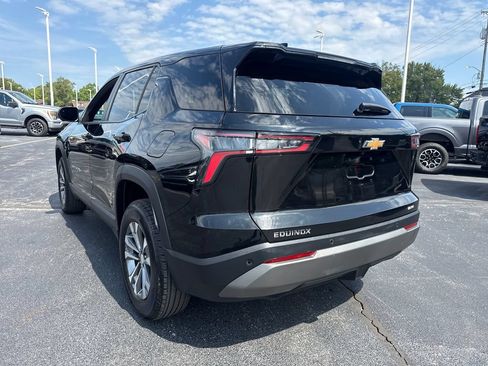 Used 2026 Chevrolet Equinox LT w/ Convenience Package II AWD/4WD image 9