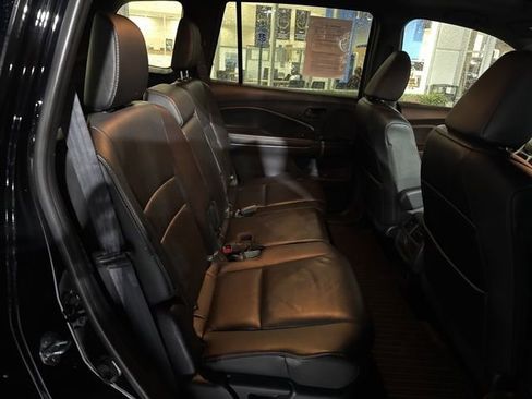 Used 2023 Honda Passport EX-L image 11