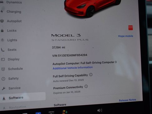 Used 2021 Tesla Model 3 Standard Range Plus image 17