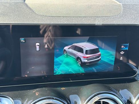 Used 2023 Mercedes-Benz EQB 300 4MATIC w/ Exclusive Package image 28