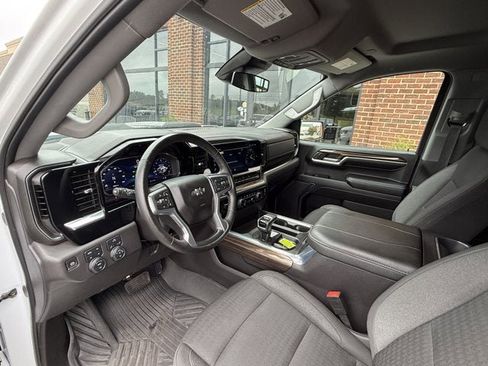 Used 2024 Chevrolet Silverado 1500 LT Trail Boss w/ Protection Package image 24