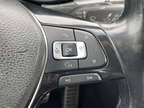 Used 2017 Volkswagen Passat 1.8T SEL Premium FWD image 21