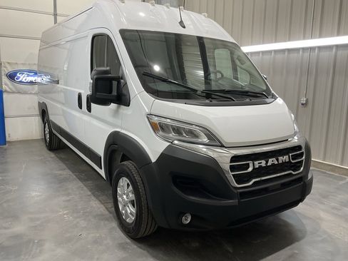 Used 2024 RAM ProMaster 2500 w/ Quick Order Package 22G SLT image 1