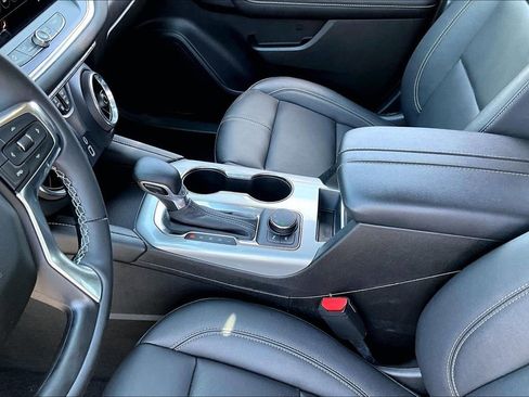 Used 2025 Chevrolet Blazer LT w/ Redline Edition image 13