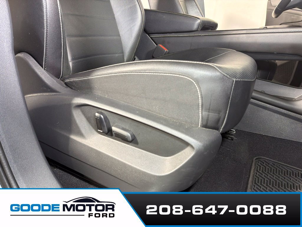 Used 2024 Volkswagen Atlas Cross Sport SEL R-Line AWD/4WD image 24