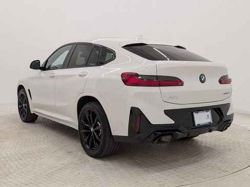 Certified 2025 BMW X4 xDrive30i w/ Premium Package image 3