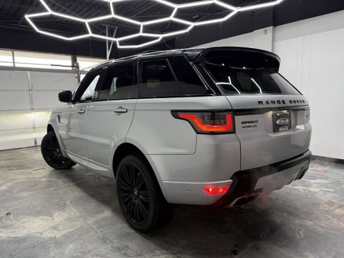 Used 2018 Land Rover Range Rover Sport HSE Dynamic image 3