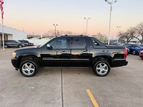 Used 2012 Chevrolet Avalanche LTZ image 4