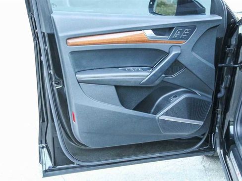 Used 2022 Audi Q5 2.0T Premium Plus w/ Premium Plus Package image 22