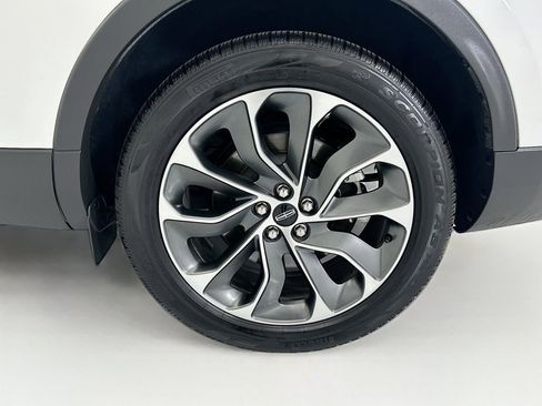 Used 2022 Lincoln Nautilus Reserve w/ Luxury Package AWD/4WD image 31