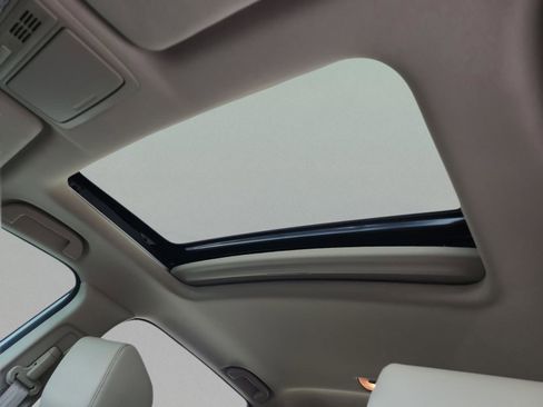 Used 2020 Honda CR-V Touring image 30