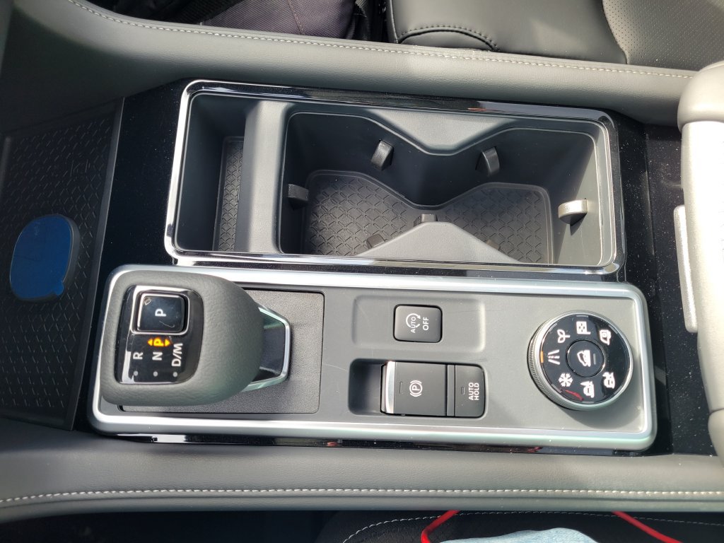 New 2026 Nissan Pathfinder SL w/ SL Premium Package AWD/4WD image 28