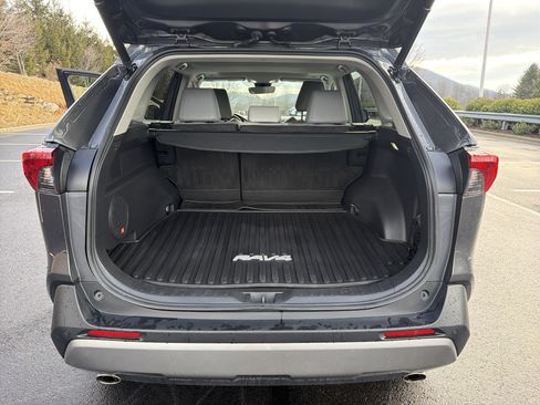 Used 2023 Toyota RAV4 Limited image 22