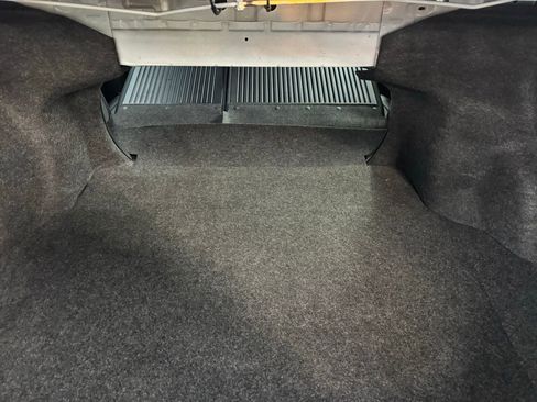 Used 2016 Toyota Camry LE image 32