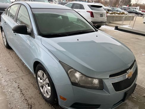 Used 2012 Chevrolet Cruze LS w/ Connectivity Package image 4