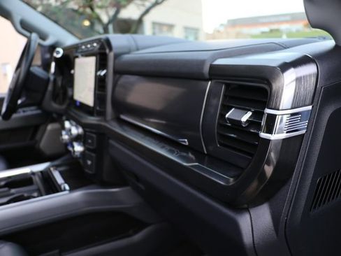 Used 2024 Ford F250 Lariat w/ Lariat Ultimate Package AWD/4WD image 13