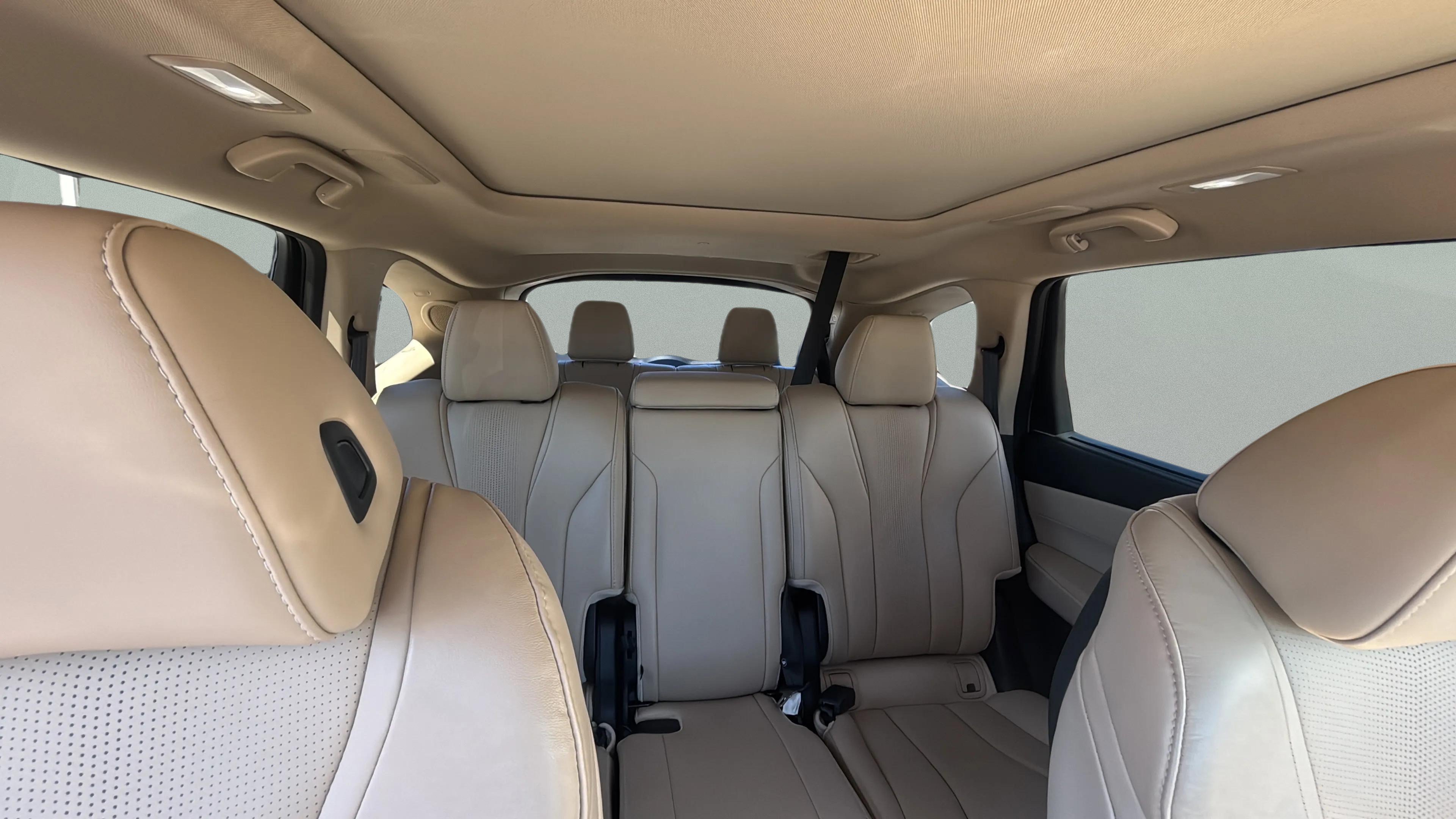 Used 2025 Acura MDX w/ Technology Package FWD image 29