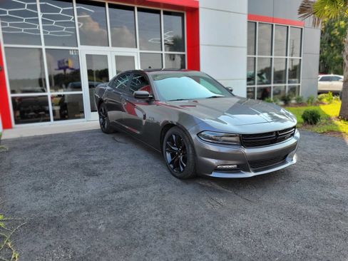 Used 2015 Dodge Charger R/T w/ Wheels & Tunes Group RWD image 3
