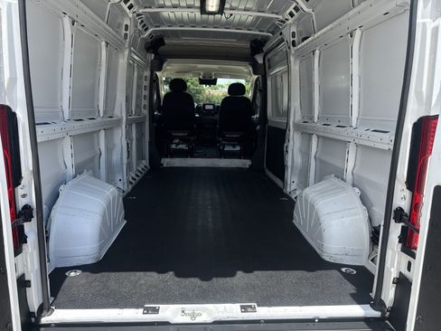 Used 2025 RAM ProMaster 2500 w/ Convenience Group FWD image 27