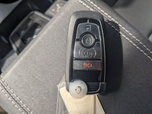 New 2025 Ford Bronco Badlands w/ Sasquatch Package image 32