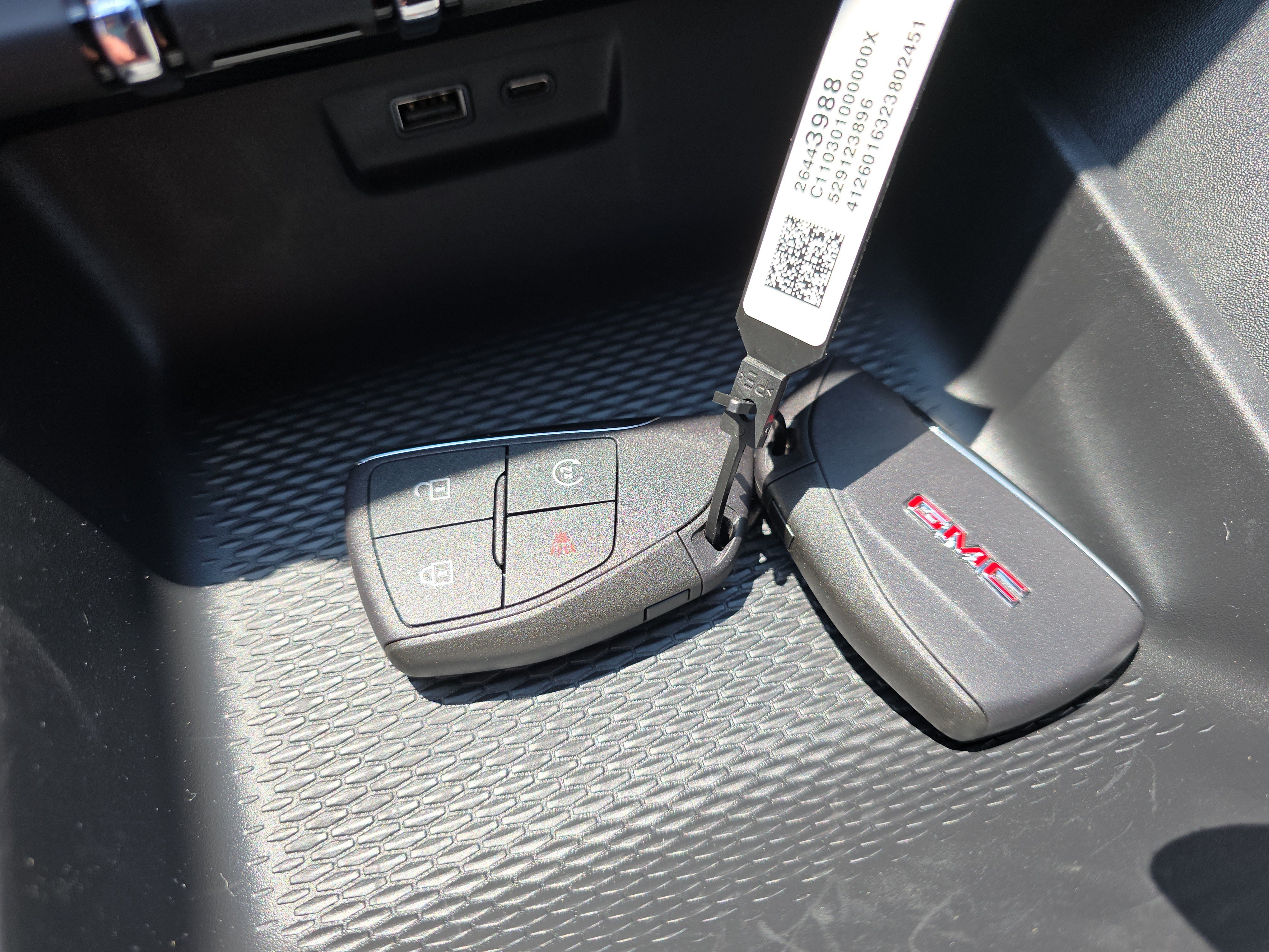 New 2027 GMC Terrain Elevation FWD image 31