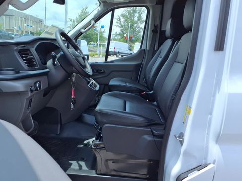 New 2025 Ford Transit 250 148 Medium Roof w/ Load Area Protection Package image 5