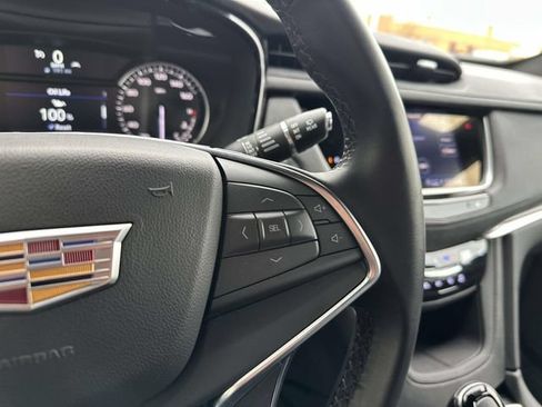 Certified 2025 Cadillac XT5 Luxury w/ LPO, Floor Liner Package FWD image 37