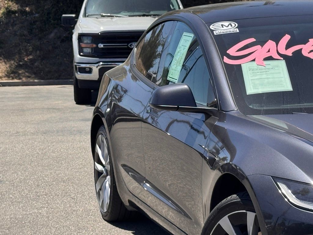 Used 2024 Tesla Model 3 Standard Range RWD image 5