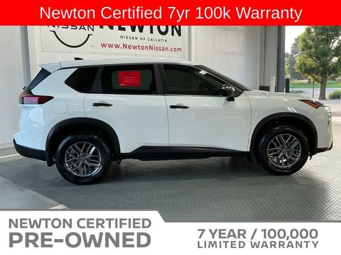 Used 2025 Nissan Rogue S FWD image 4