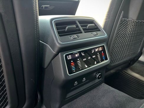 Used 2022 Audi S6 Premium Plus image 19