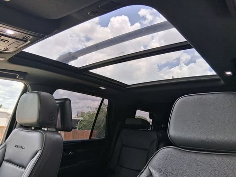 Used 2021 GMC Yukon Denali w/ Denali Premium Package RWD image 18