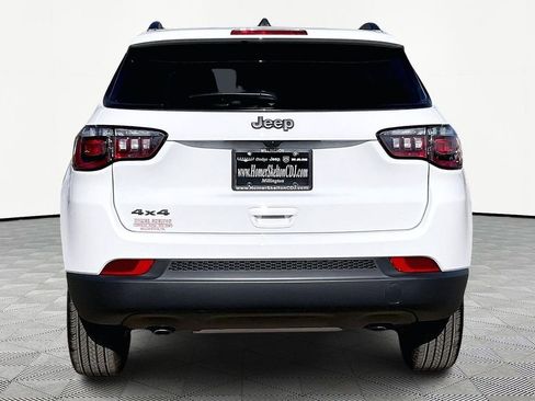 New 2026 Jeep Compass Latitude image 4