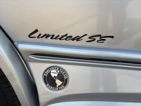 Used 2024 Chevrolet Express 2500 RWD image 7