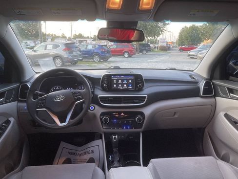 Used 2019 Hyundai Tucson Value FWD image 19