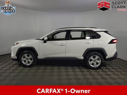 Used 2019 Toyota RAV4 XLE w/ Convenience Package FWD image 4
