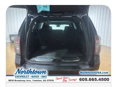 Used 2023 Chevrolet Suburban RST w/ Luxury Package image 22