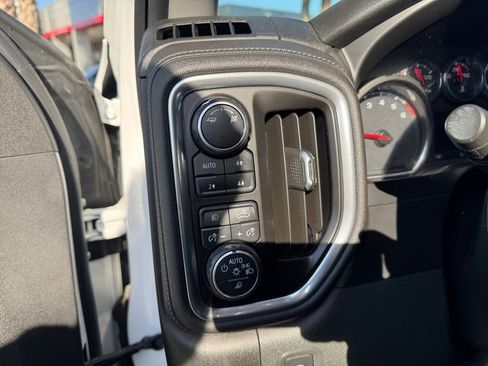 Used 2019 Chevrolet Silverado 1500 LT Trail Boss image 14