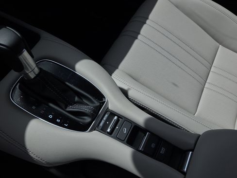 New 2026 Honda HR-V EX-L image 37