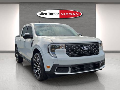 Used 2025 Ford Maverick Lariat w/ 4K Tow Package AWD/4WD image 2