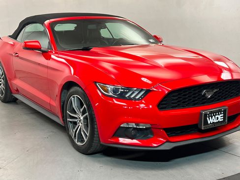 Used 2015 Ford Mustang Premium RWD image 8